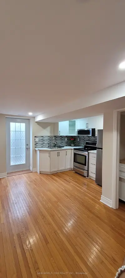516 Sandford Street Basement, Newmarket, On L3y 5e3