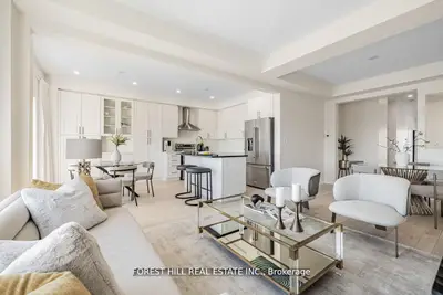 16 Hartney Drive, Richmond Hill, On L4s 0j8