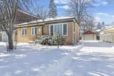 12 Beaverton Road N, Richmond Hill, On L4c 3j7