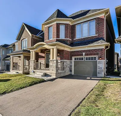 24 Applegate Drive, East Gwillimbury, On L9n 0r2
