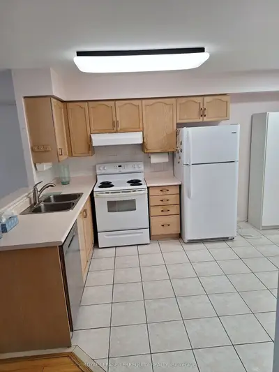 850 Steeles Avenue W 901, Vaughan, On L4j 8e7
