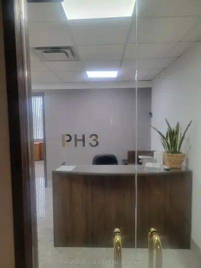 350 Highway 7 Highway E Ph3, Richmond Hill, On L4b 3n2
