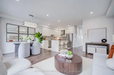44 Luisa Street, Bradford West Gwillimbury, On L3z 0p2
