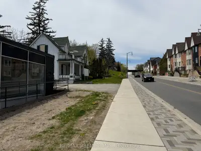 177 Woodbridge Avenue 1 & 2, Vaughan, On L4l 2s9
