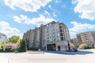 1 Maison Parc Court 405, Vaughan, On L4j 9k1