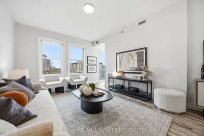 28 Prince Regent Street 211, Markham, On L6c 0v5