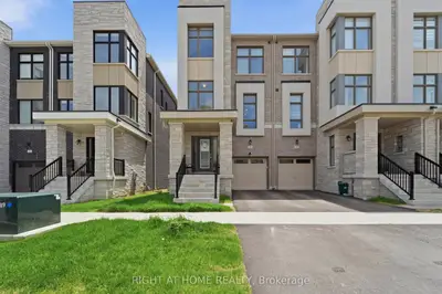 75 Puisaya Drive, Richmond Hill, On L4e 1l2