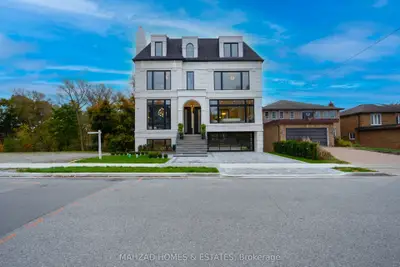 21 Birch Avenue, Richmond Hill, On L4c 6c4