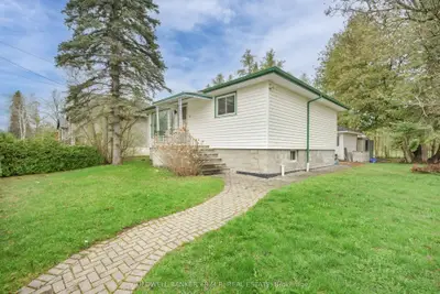 66 Edith Street, Georgina, On L0e 1l0