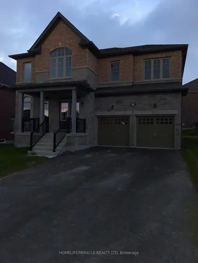 335 Reg Harrison Trail, Newmarket, On L3x 0m2