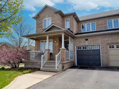 130 Aspenwood Drive, Newmarket, On L3x 2x6