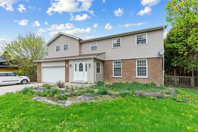 8 Gallacher Avenue, Richmond Hill, On L4e 2w9