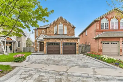 20 Fortune Crescent, Richmond Hill, On L4s 1s5