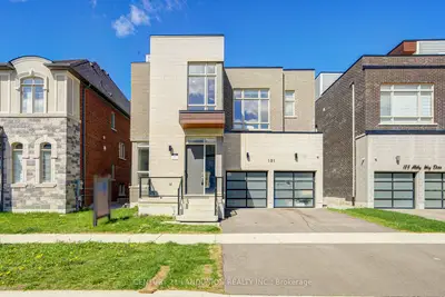 121 Milky Way Drive, Richmond Hill, On L4c 4l9