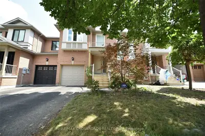 33 Holmwood Street, Richmond Hill, On L4b 4k5