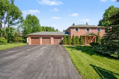 9 Lady Diana Court, Whitchurch-stouffville, On L4a 2c9