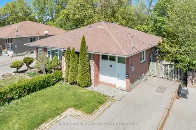 71 Harrison Drive, Newmarket, On L3y 4p3