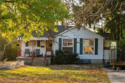 651 16th Avenue, Richmond Hill, On L4c 7a8
