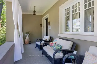 41 Kennedy Street W, Aurora, On L4g 2l6