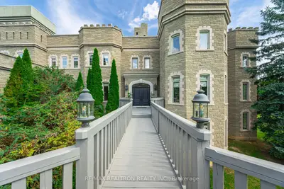95 Loch Erne Lane, King, On L0g 1n0