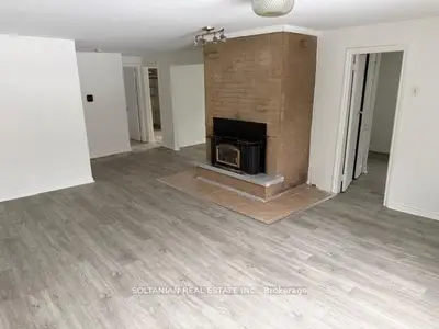 207 Bayview Avenue, Georgina, On L4p 2t3