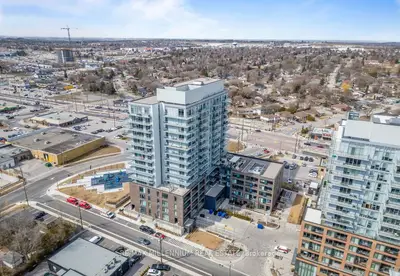 185 Deerfield Road 1310, Newmarket, On L3y 0g7