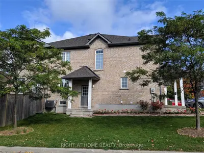 858 Sisler Avenue Bsmt, Newmarket, On L3x 2v1