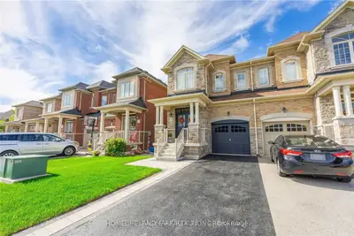 1268 Mccron Crescent, Newmarket, On L3x 0c7