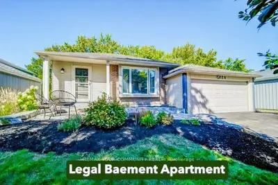 124 Tyson Drive, East Gwillimbury, On L0g 1h0