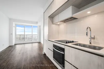 2 David Eyer Road 1221, Richmond Hill, On L4s 0n5