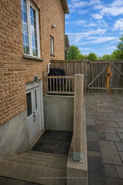 109 Romance Drive Basement Apartment, Richmond Hill, On L4s 2r9