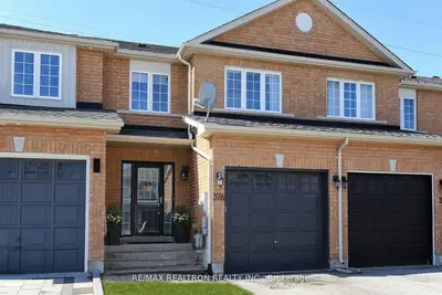 376 Rannie Road, Newmarket, On L3x 2n3