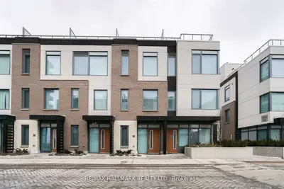 1010 Portage Parkway Th15, Vaughan, On L4k 0k3