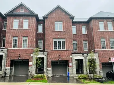 68 Gordon Circle, Newmarket, On L3y 0c9