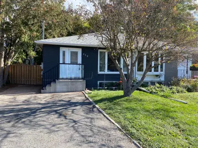 112 Walter Avenue Main, Newmarket, On L3y 2t6