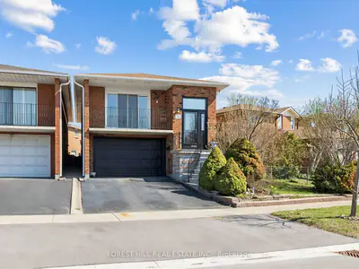 10 Boyne Highland Court, Vaughan, On L4k 1k4
