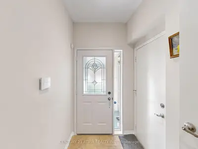 122 Fadine Road, Newmarket, On L3x 2p2
