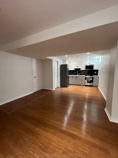 74 Bulmer Crescent, Newmarket, On L3x 3k1