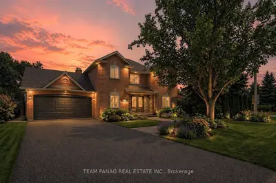 133 Arten Avenue, Richmond Hill, On L4c 9y3