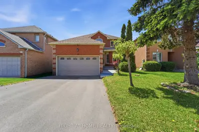 17 Bilbermar Drive, Richmond Hill, On L4s 1b8