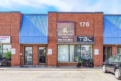 176 Bullock Drive 3, Markham, On L3p 7n1