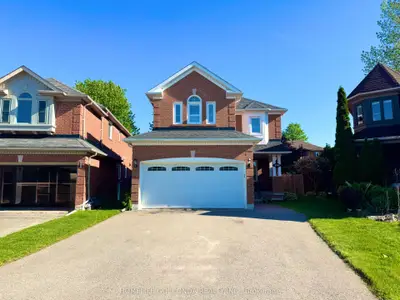 440 Seneca Court, Newmarket, On L3x 2c8
