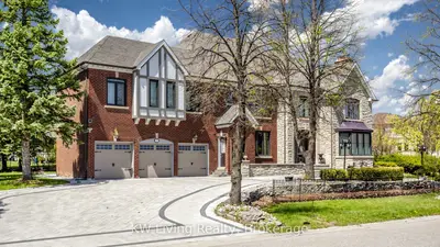 2 Cortina Court N, Richmond Hill, On L4b 2g8