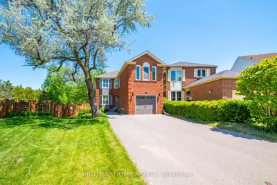 45 Lansbury Court, Vaughan, On L4j 5k1