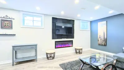 45 Bigelow Road Basement, Whitchurch-stouffville, On L4a 0w3