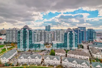 20 North Park Road 804, Vaughan, On L4j 0g7