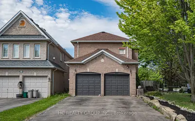 483 Menczel Crescent, Newmarket, On L3x 2p6