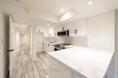32 Conchita Street Lower, Georgina, On L4p 0h5
