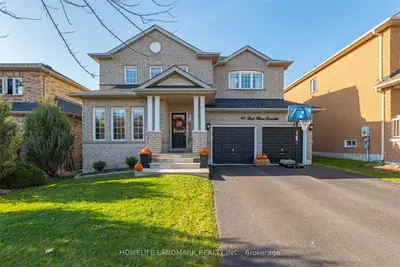 91 Red River Crescent, Newmarket, On L3x 2r5