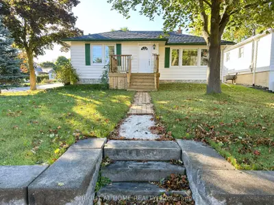 782 Gorham Street, Newmarket, On L3y 1l6